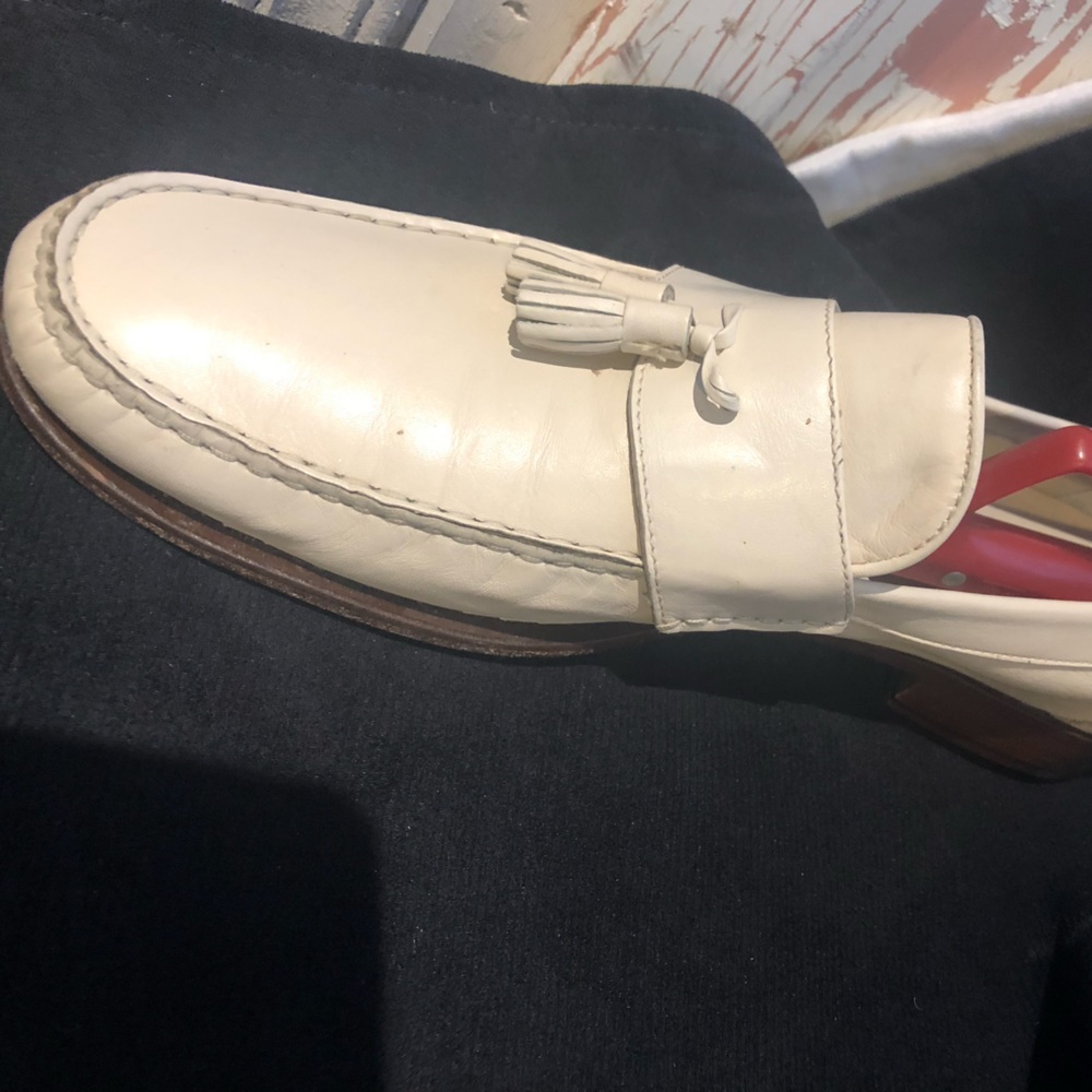 Bone color, size 11 Johnston & Murphy